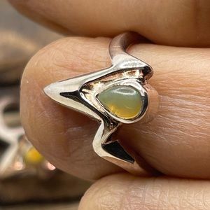 Opal Ring in 925 Sterling Silver “Your little Signature Ring” Size: US 6,7,8,9